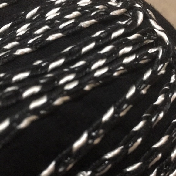 Once Again | Embroidered Open Top - Picture 3 of 5